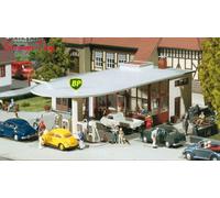 Faller 232219 BP Petrol Station Kit III