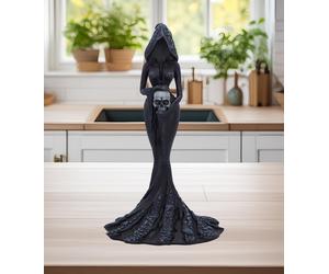 Femme Fatale Keeper Figurine Sculpture Religious Warrior New & Boxed 20cm