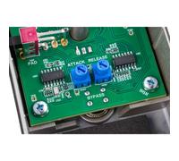 Fender Bassman Compressor Effect Pedal for Bass, Analog Compression with Blend Control, True-Bypass