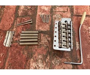 Fender Vintage/Narrow Strat Tremolo Bridge- USA Performer, Special & Highway One