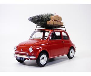 FIAT 500L rouge avec sapin de noël sur la galerie 1/18 Christmas