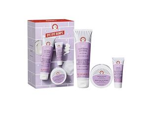 First Aid Beauty Bye Bye Bumps Kit - 3 Exfoliating Favourites - KP Bump Eraser Body Scrub with 10% AHA, 114 g, KP Smoothing Body Lotion, 28.3 g, + Ingrown Hair Pads, 28 Count