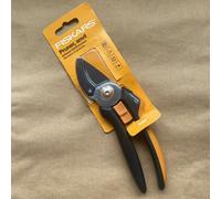 Fiskars P361 Solid™ Anvil Pruner