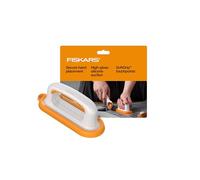 Fiskars Small Ruler Handle, SoftGrip, Silicone Suction for Secure Cutting, Ideal for Quilting Blocks
