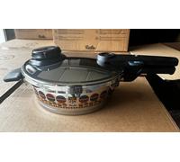 Fissler pressure cooker Vitavit Premium 2.5 L New Best quality Made in Germany