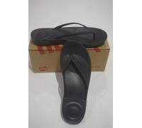 FitFlop Women's iQushion Ergonomic Flip Flops - Lightweight & Comfortable with Natural Arch Support - All Black - 7 UK