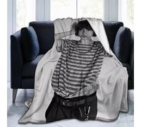 FKJGJFOGU Fi-nn Wolfhard Flannel Fleece Throw Blanket Finn Actor Wolfhard Blankets Ultra-Soft Bed Blanket for Couch Sofa Bedroom Home Decor Air Conditioning Blanket All Season 80"x60"