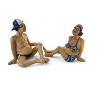 Flabby & Fabulous Beach Couple Resin Figures - 10cm Retirement Gift - Hilarious Elderly Beachgoers Décor - Perfect for Fun Lovers & Quirky Gifting!