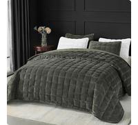 Fleeco 108'' x 96'' Olive Green Velvet Quilt Set King Size, Luxury Cal King Comforter Velvet Bedding Set, Ultra Soft Bedspread with 2 Matching Shams, for All Season