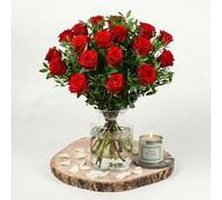 Fleur De Luxe 18 Red Roses Fresh Flower Bouquet With Scented Candle Gift Set, Hand Tied Roses Arrangement, Romantic Valentine’s Day Flowers For Her, Anniversary And Birthday Gift