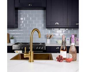 flöde Solo | Single Lever 3 in 1 Instant Boiling Tap - Full Kit | 3 in 1 Boiling Water tap with Boiling Tank and Filter - Instant hot Boiling Water in Your Kitchen (Brushed Gold)