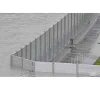 Flood Barrier with Reflective Strip - Heavy Duty Water Protection for Driveways and Rivers