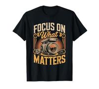 Focus on What Matters Videographer Filmmaker T-Shirt
