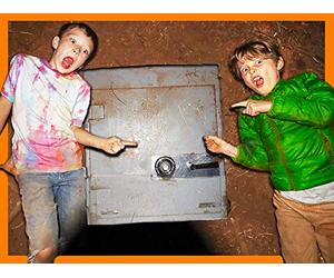Found Biggest Abadnoned Safe Ever While Exploring SEcret Hidden Forest at Night