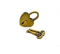 FOUNDRYMAN - Brass Love Heart Padlock- Heart Shaped Lock with 2 Keys - Romantic Gift or a Bridge Padlock - Large