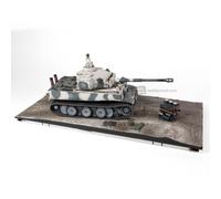 Forces of Valor Waltersons 1/32 scale German Tiger I Initial Production Model (Sd.Kfz.181 PzKpfw VI) DIECAST model tank, Schwere 502, #100, Eastern Front, February 1943 (Pre-built & Painted)