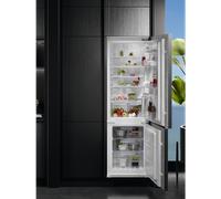Aeg OSC6N181ES TwinTech Integrated No Frost fridge freezer
