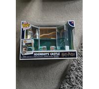 Funko Bitty Pop! Bitty Boxes: Harry Potter - Hogwarts Playset With 2-0.9 Inch (2.2 Cm) tiny Mini Figures - Collectable Display Case With Interior Scene and Storage - Gift Idea - Official Merchandise