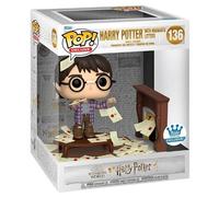 Funko Harry Potter Hogwarts Deluxe Anniversary With Letters Exclusive Figure
