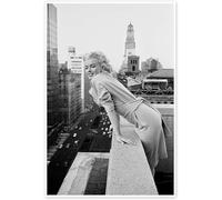 Funky Print Marilyn Monroe in New York Poster by Celebrity Collection Black and white Wall art Wall decor (A2 420 x 594mm)