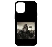 Funny Bigfoot Selfie UFOs UAP Encounter Area 51 Visitor Case for iPhone 12/12 Pro