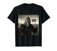 Funny Bigfoot Selfie UFOs UAP Encounter Area 51 Visitor T-Shirt