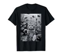 Funny Cat Selfie Underwater With Fishes Cute Cat Weird T-Shirt