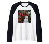 Funny Christmas Cat Selfie with Bigfoot Alien & Snowman Raglan Baseball Tee