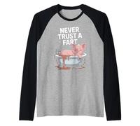 Funny Never Trust A Fart Pig Bathtub Saying Joke Women Men Raglan Baseball Tee