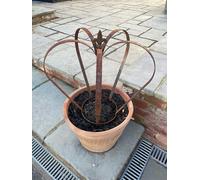 GAP GARDEN PRODUCTS Large Rusty Metal Crown Garden Ornament - Rustic Metal Garden Sculpture, Outdoor Planter, Decorative Crown Feature