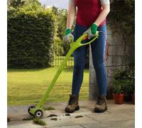 Garden Gear Electric Weed Sweeper Clears Drives Patios & Paving Of Moss And Dirt 140 Watts