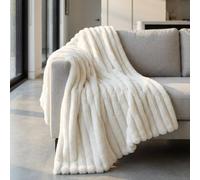 Garden Greatness Maison Chiffon Ivory Faux Fur Throw | Size: 120 cm x 150 cm Garden Greatness Ivory 120 cm x 150 cm