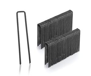 GardenMate Pack of 100 x 4''/100mm U-shaped multi-purpose steel Garden Securing Pegs - Ideal for securing weed fabric landscape fabric netting ground sheets and fleece - Made of 2.9mm steel wire