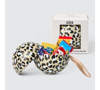 Gåva Reusable Christmas Bauble with Swedish Chocolate - Sustainable Nordic Ornament Gift Box - Perfect Decor Piece (Carola)