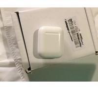 GENUINE Apple AirPods wired Charging Case 2nd Generation VERY GOOD CONDITION