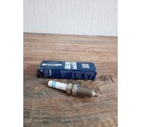 Bosch Double Platinum 0241245673, 1 Spark Plug - for a Reliable Gasoline Engine Start and Long Service Life - with Robust Design