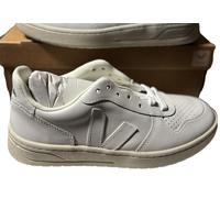 Genuine Veja V10 Extra White Size UK 5 Cream Soles V-10 New RRP £135