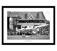 George Best Debut at Craven Cottage 1976 Framed 18x12 inch Photo Memorabilia
