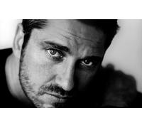Gerard Butler Actor Celebrity Poster Framed or Unframed Glossy Poster (A4 210 x 297 mm Unframed)