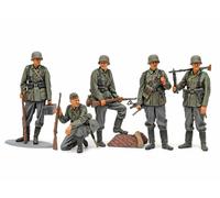 German Infantry Mid WWII 1:35 Figure Plastic Model Kit TAMIYA