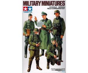 GERMAN WEHRMACHT FIELD COMMANDER (SET OF 5 FIGURES)#35298 1/35 TAMIYA