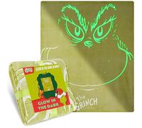 Get Trend The Grinch Glow in the Dark Blanket 130x150cm, Fleece Throw Blanket for Sofa & Bed, Warm Cosy & All Season, Super Soft & Lightweight Throw (Green Grinch)