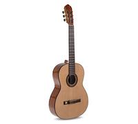 GEWA classical guitar Pro Arte GC 210 A - 4/4 size - Solid selected spruce top - Back/sides mahogany - Gold-plated machine heads - Made in Europe