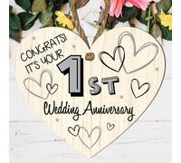 Gift For 1st Wedding Anniversary - "Congrats! It’s Your 1st Wedding Anniversary" Plaque - Hanging Sign - Romantic Wall Décor for Celebrating First Year of Marriage. (Medium: 15 cm (H) × 13 cm (W))
