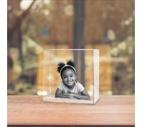 Giftic 3d crystal photo, personalized Gifts for her him dad mom, Customized Memorial Anniversary Couples Gifts, 3D Laser Etched Picture, Engraved Square Crystal (Medium: 8x8x8cm)