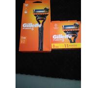 Gillette Fusion5 Razor With 1 Handle And 9 Blade Refills