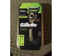Gillette Labs with Exfoliating Bar | Champion Gold Edition | Magnetic Stand 2D