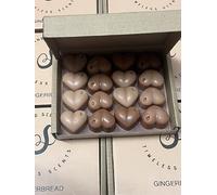 Gingerbread 16 Natural Soy Wax Melts. Handmade in UK. Approx 128 Hours of Fragrance. Enjoy This Well Loved Aroma assosicated with The Popular Food Found in Cake or Biscuit Form. 135g.