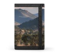 Giraffe Standing in The African Savannah Trifold Men's Wallets with 8 Card Slots & Key Hook Slim Travel Purse Money Clip