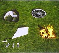 Girls in Hawaii – Hello Strange